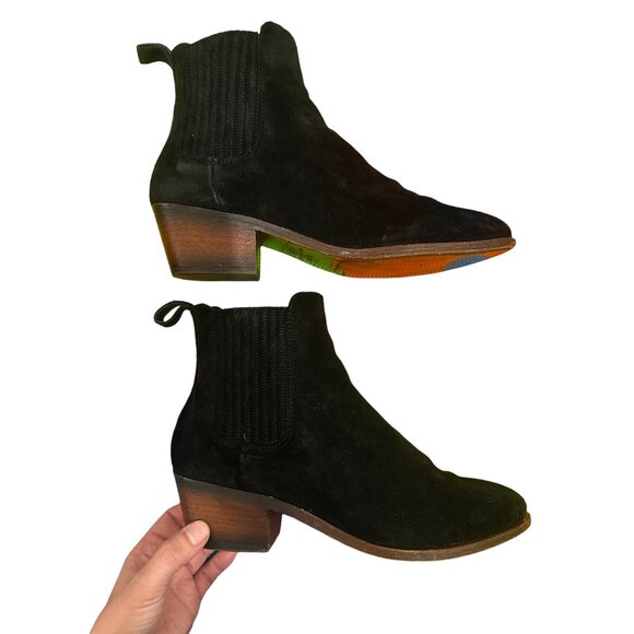 Sold Thursday Dreamer Suede Bootie Womens 9 Black Chelsea Pointed Toe Classic - Picture 16 of 16